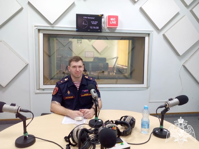 Офицер Росгвардии рассказал о вопросах кадрового обеспечения в эфире радио «России-Белгород»