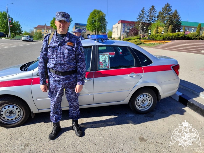 Росгвардия поддержала акцию «Бессмертный автополк» на Белгородчине