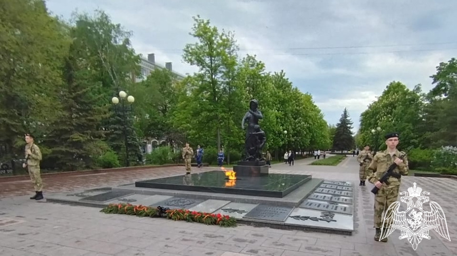 В Белгороде учащиеся подшефной  росгвардейской школы приняли участие в «Вахте памяти»