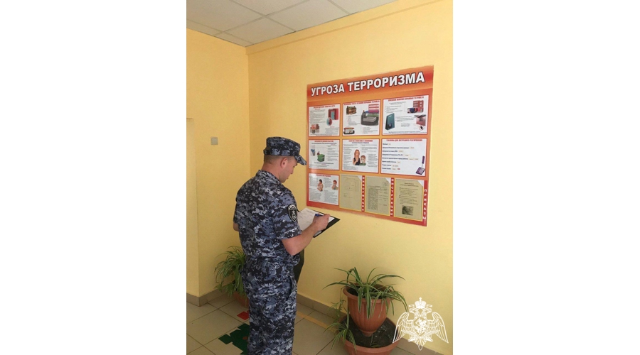 Белгородские росгвардейцы проверили детские оздоровительные лагеря