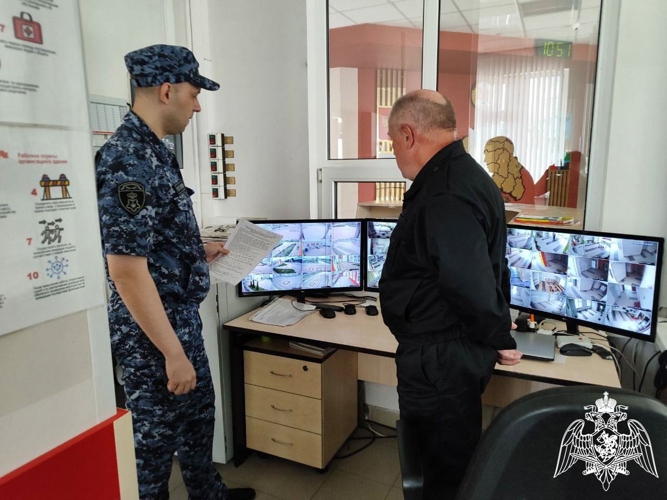 Белгородские росгвардейцы проверили детские оздоровительные лагеря