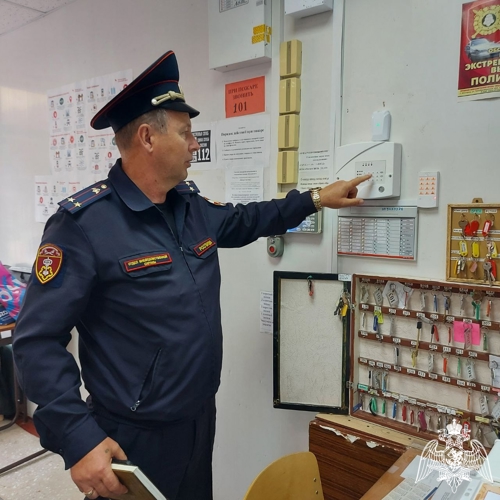 Белгородские росгвардейцы проверили детские оздоровительные лагеря
