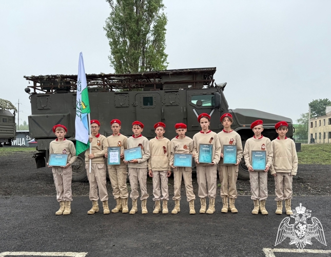 Росгвардейцы-участники СВО познакомили юных белгородцев со спецификой своей службы