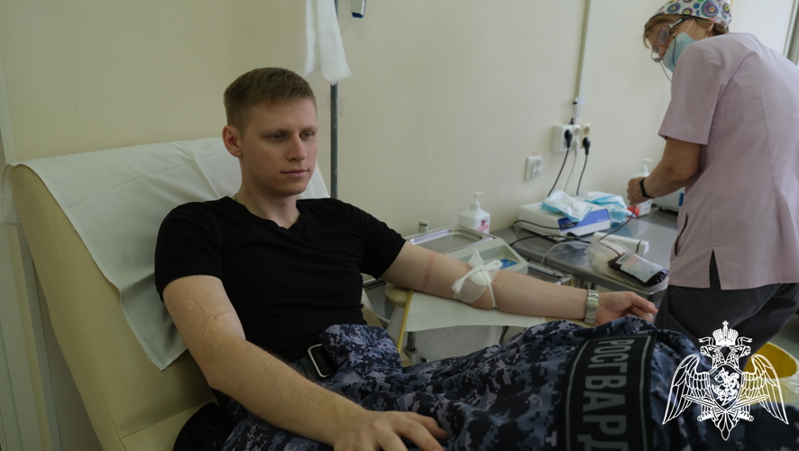 Всероссийскую ведомственную акцию «От сердца к сердцу» поддержали росгвардейцы в Белгороде