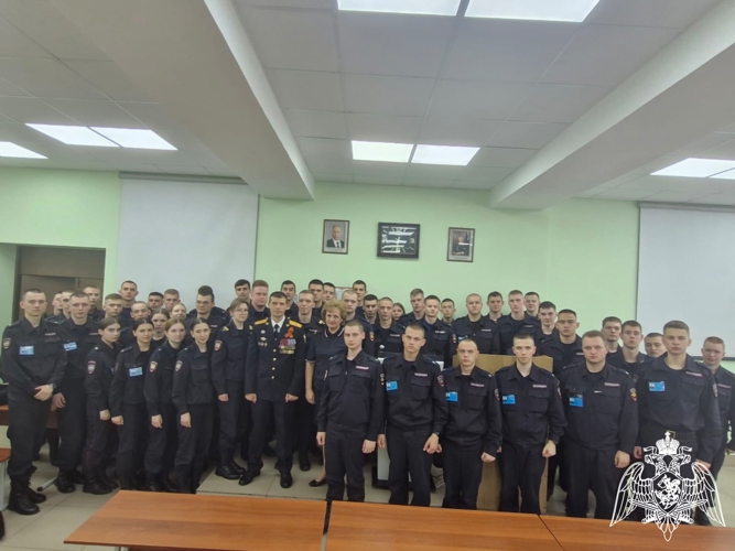 Ветеран регионального управления Росгвардии провел  круглый стол с  курсантами  Белгородского юридического института МВД России имени И.Д. Путилина
