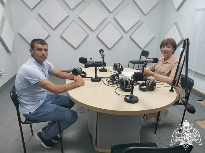 В Белгороде представитель Росгвардии стал гостем радиоэфира, посвященного Дню ветеранов боевых действий