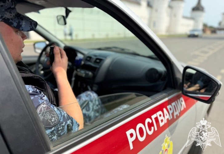Экипаж Росгвардии в Белгороде задержал нетрезвого водителя без водительских прав 