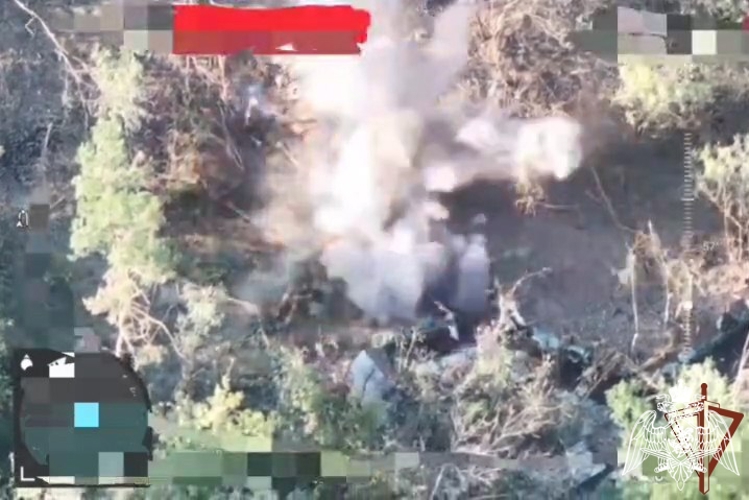 Операторы БПЛА «стальной» бригады Росгвардии уничтожают позиции украинских националистов на харьковском направлении 