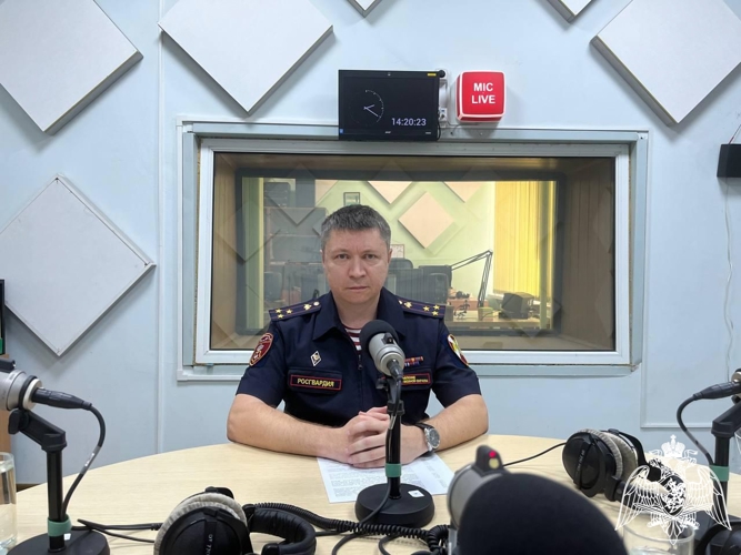 Офицер  Росгвардии рассказал  в эфире радио «России-Белгород» о готовности школ Белгородской области к учебному году