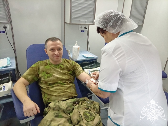 Белгородские Росгвардейцы приняли участие в донорской акции для пострадавших в ДТП детей