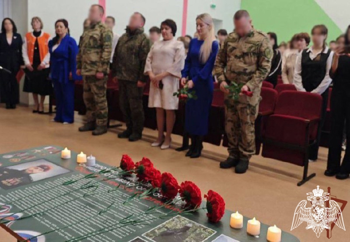 «Парту Героя» памяти погибшего офицера СОБР "Белогор" Росгвардии открыли в Луганской Народной Республике