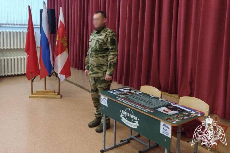 «Парту Героя» памяти погибшего офицера СОБР "Белогор" Росгвардии открыли в Луганской Народной Республике
