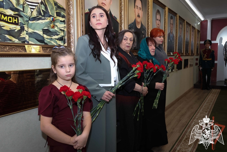  В Центральном округе Росгвардии прошли мероприятия, посвящённые Дню Героев Отечества