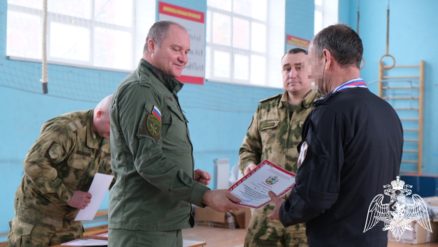 В Белгородской области завершился региональный чемпионат Росгвардии по зимнему офицерскому троеборью