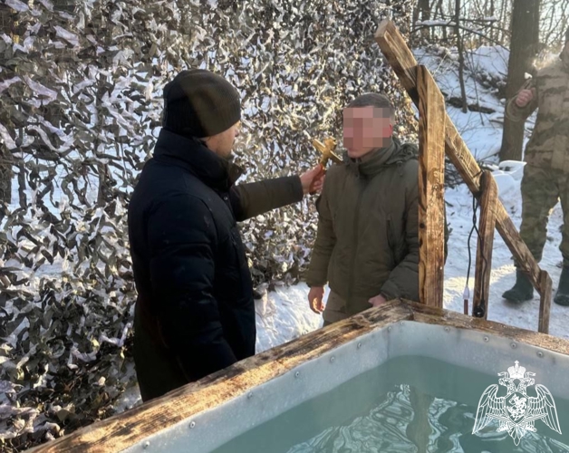 Священнослужители Белгородской епархии посетили росгвардейцев, выполняющих задачи по защите приграничья