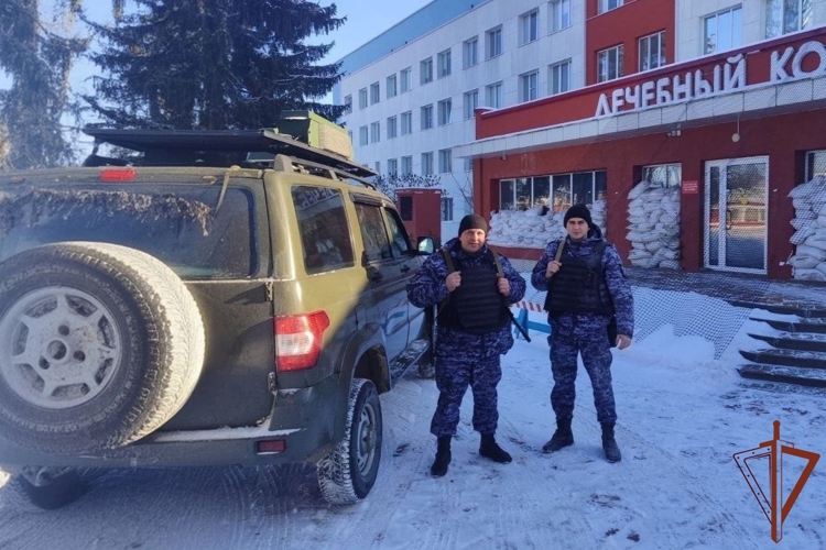 Белгородские  росгвардейцы спасли мужчину, пострадавщего в результате атаки дрона ВСУ