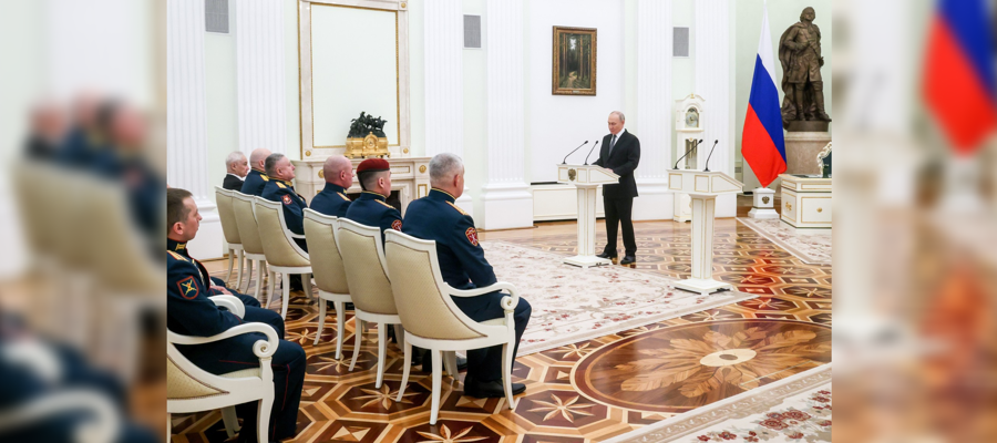 Президент России Владимир Путин вручил государственные награды офицерам Росгвардии 