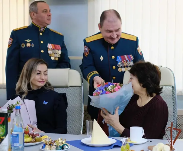 Родственники Героя России офицера СОБР "Белогор"  Алексея Осипова  приняли участие в встрече с семьями погибших военнослужащих и сотрудников ведомства в Центральном округе Росгвардии  (видео)
