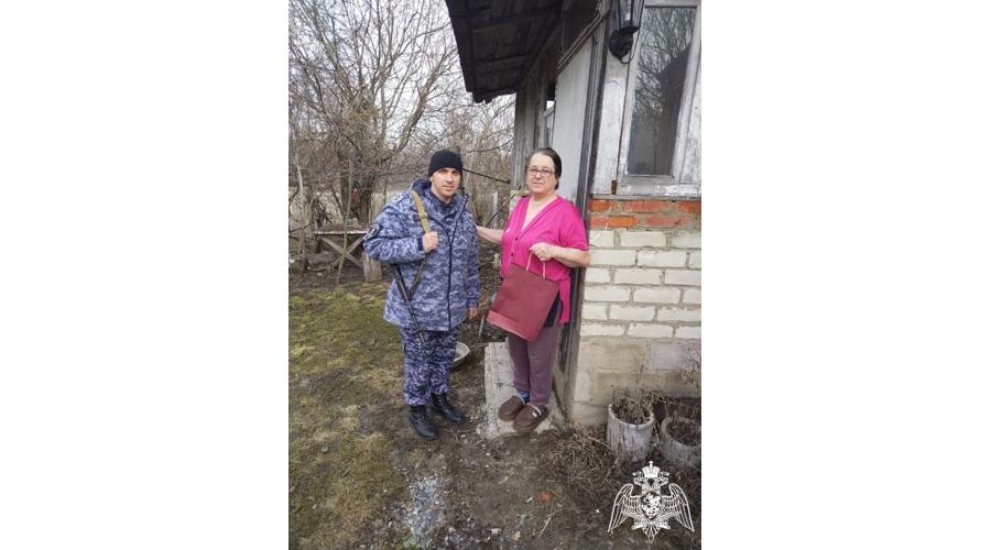 Белгородские росгвардейцы поздравили матерей и вдов погибших сослуживцев в преддверии 10-летия войск национальной гвардии