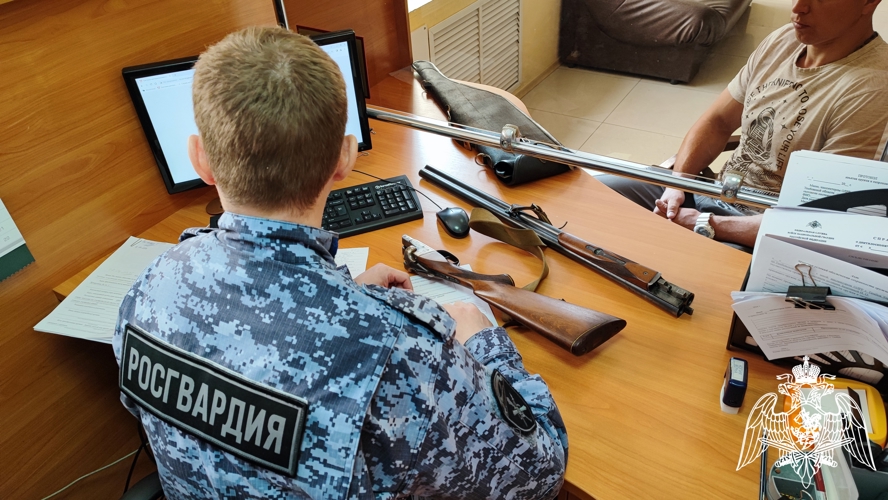Росгвардейцы за неделю проверили  170 владельцев оружия в Белгородской области