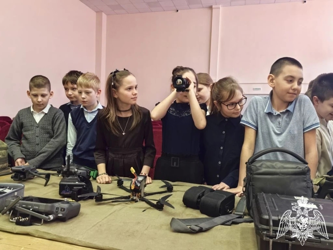 Росгвардейцы провели урок мужества для учащихся Разуменской школы №2  Белгородского района