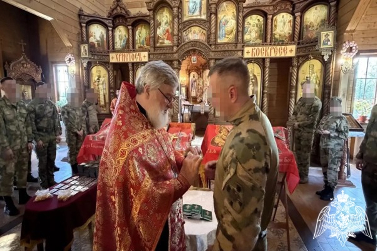 Росгвардейцы, выполняющие задачи по прикрытию белгородского приграничья, приняли участие в праздничной литургии в день Вознесения Господня
