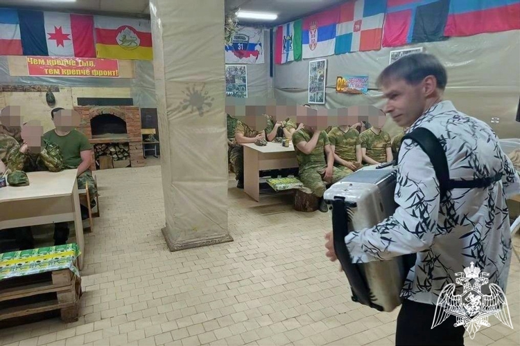 В приграничье выступила концертная бригада Белгородской филармонии перед военнослужащими Росгвардии В рамках комплекса военно-патриотических 