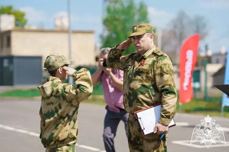 В преддверии празднования Дня Победы белгородские росгвардейцы  приняли участие в проведении военно-патриотической игры «Зарница 2.0»