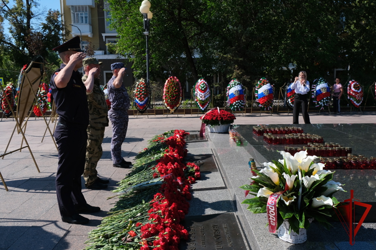 Белгородские росгвардейцы приняли участие в Дне памяти и скорби