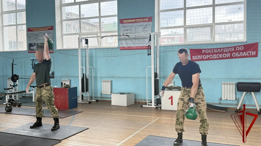 Команда СОБР «Белогор» стали победителями регионального чемпионата Росгвардии по армейскому гиревому рывку