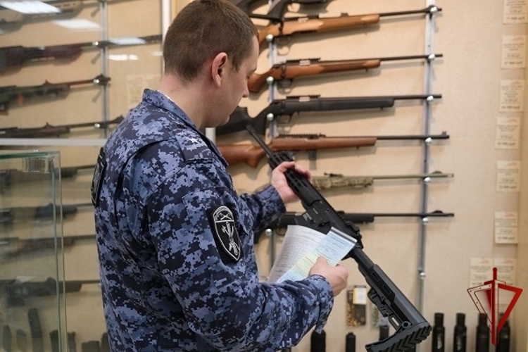 За месяц росгвардейцы провели 700 проверок обеспечения сохранности оружия у белгородских граждан