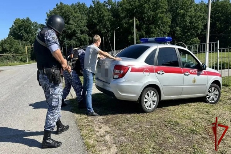 Росгвардейцы отработали действия при поступлении сигнала «тревога» с детского лагеря в Чернянском районе