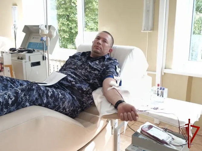 В Новом Осколе сотрудники Росгвардии пополнили банк донорской крови