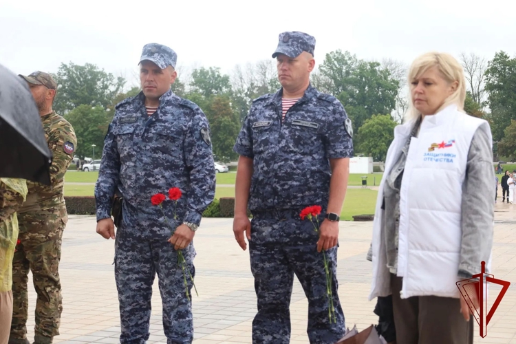В Белгородской области росгвардейцы почтили память героев Курской битвы в 83-ю годовщину Прохоровского сражения