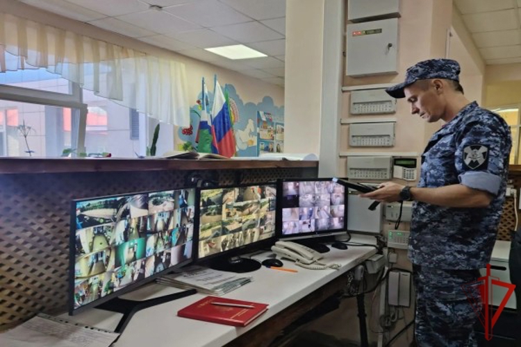Росгвардейцы в составе комиссии проверяют готовность школ Валуйского округа к новому учебному году