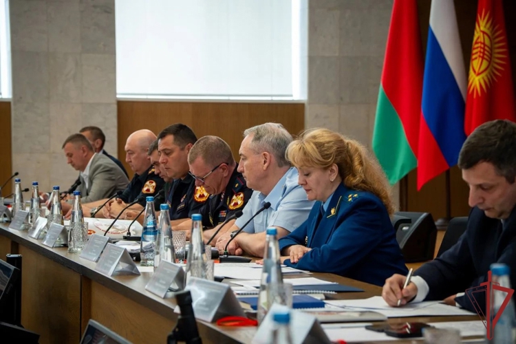 Руководитель управления вневедомственной охраны Росгвардии по Белгородской области принял участие во Всероссийском совещании-семинаре в Нижнем Новгороде (видео)