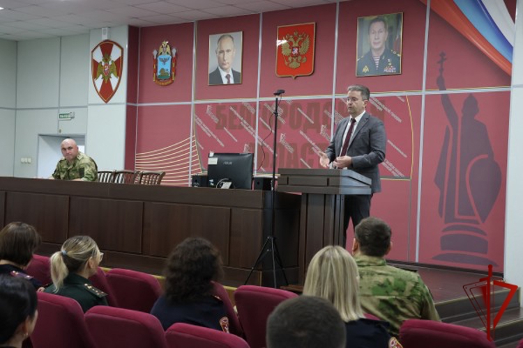 Белгородские росгвардейцы провели круглый стол с председателем избирательной комиссии региона 
