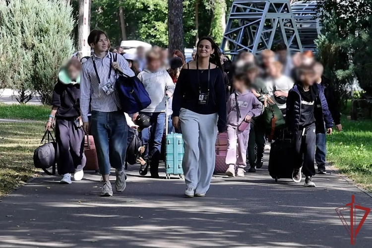 Дети росгвардейцев из Белгородской области отправились на отдых в Подмосковье (видео)