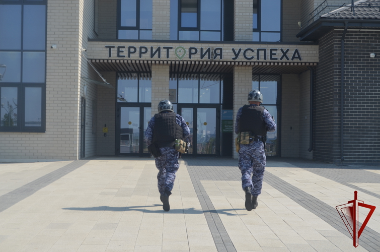 Белгородские росгвардейцы приняли участие во всероссийских учениях на объектах образования