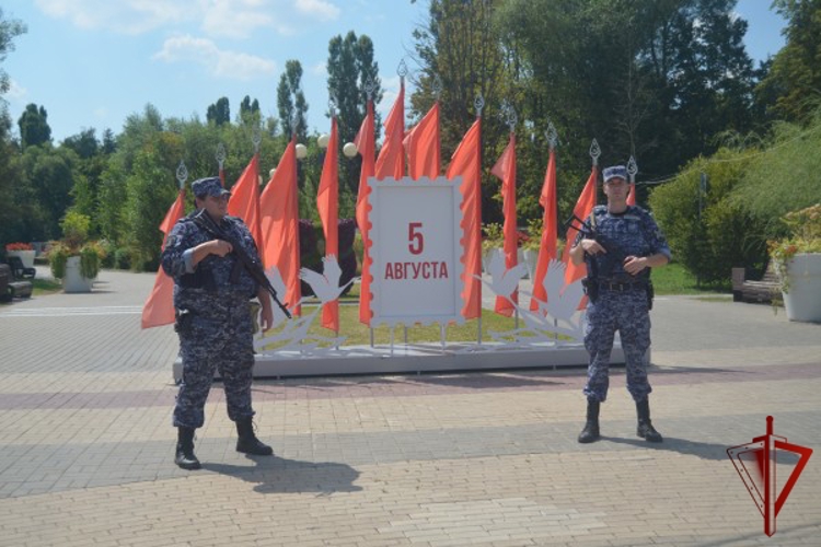 Росгвардия обеспечила общественную безопасность празднования 83-й годовщины  освобождения г. Белгорода от немецко - фашистких захватчиков