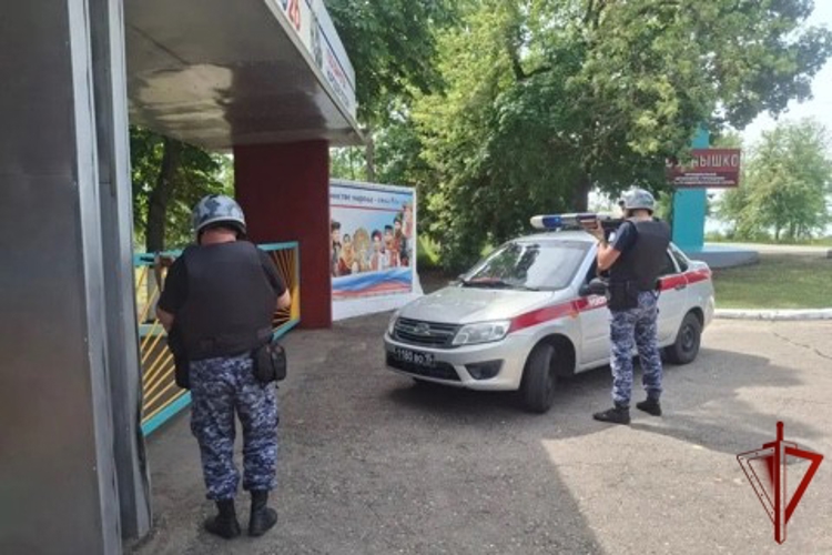 В Алексеевском округе росгвардейцы пресекли условное проникновение в детский лагерь «Солнышко»