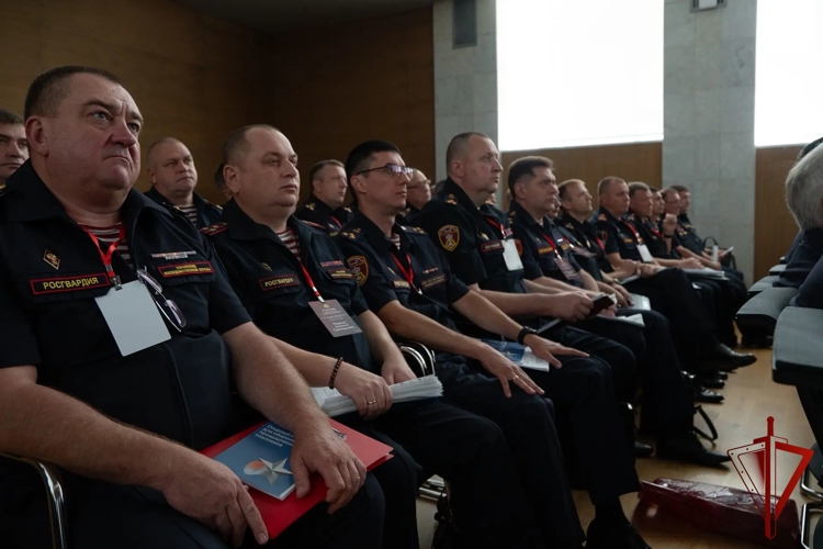 Руководитель управления вневедомственной охраны Росгвардии по Белгородской области принял участие во Всероссийском совещании-семинаре в Нижнем Новгороде (видео)