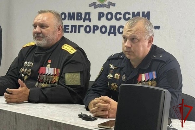Ветераны Росгвардии встретились с молодыми сотрудниками органов правопорядка в преддверии Дня офицера России