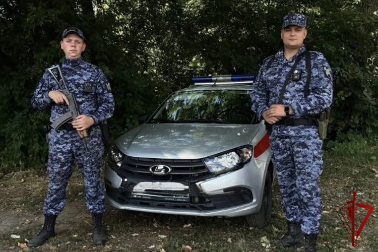 Росгвардейцы оказали помощь пожилому мужчине, пострадавшему в ДТП в Белгородской области