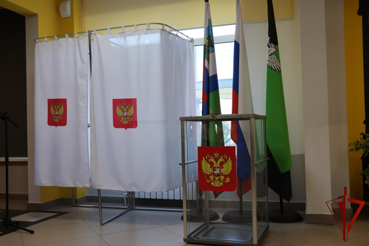 В Белгороде открыли избирательный участок имени Героя России офицера СОБР «Белогор» Росгвардии Алексея Осипова