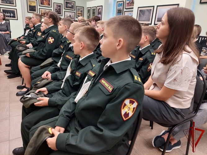 В День солидарности в борьбе с терроризмом росгвардейцы провели круглый стол с белгородской молодежью  